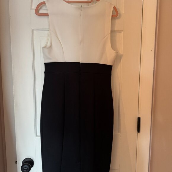 Venus Colorblock Bodycon, Gold Chain and Buttons Detail Dress Size Medium - Picture 5 of 5